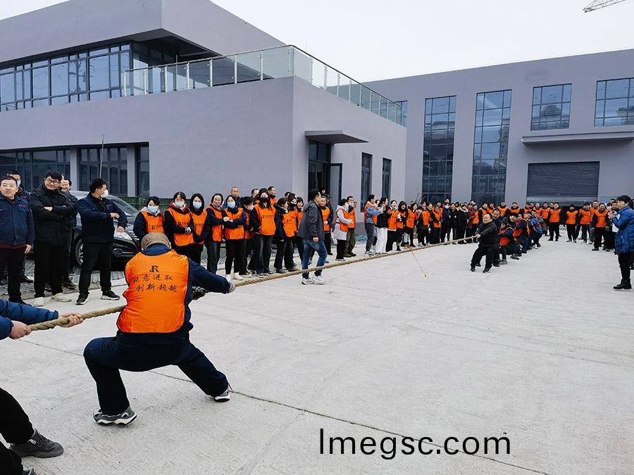 拔河(he)比(bi)賽(sai)（小）